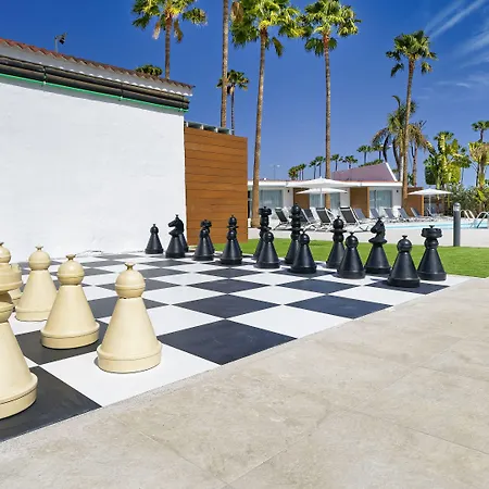 Sanom Only Adults Μασπαλόμας