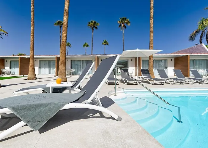 Sanom Only Adults Hotel